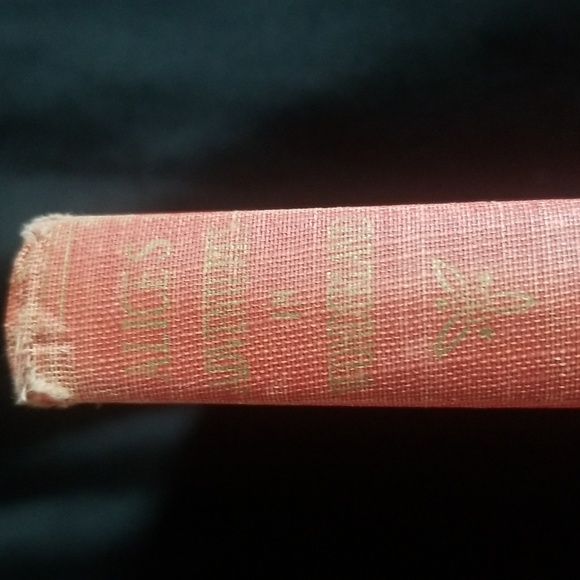 ALICE'S ADVENTURES IN WONDERLAND By Lewis Carroll - Picture 3 of 16